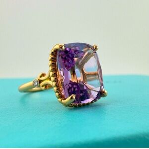 RARE, hard to find Tiffany Amethyst 18K rose gold Sparkler cocktail ring.